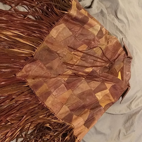 Woman's Vintage Leather poncho - Picture 2 of 2